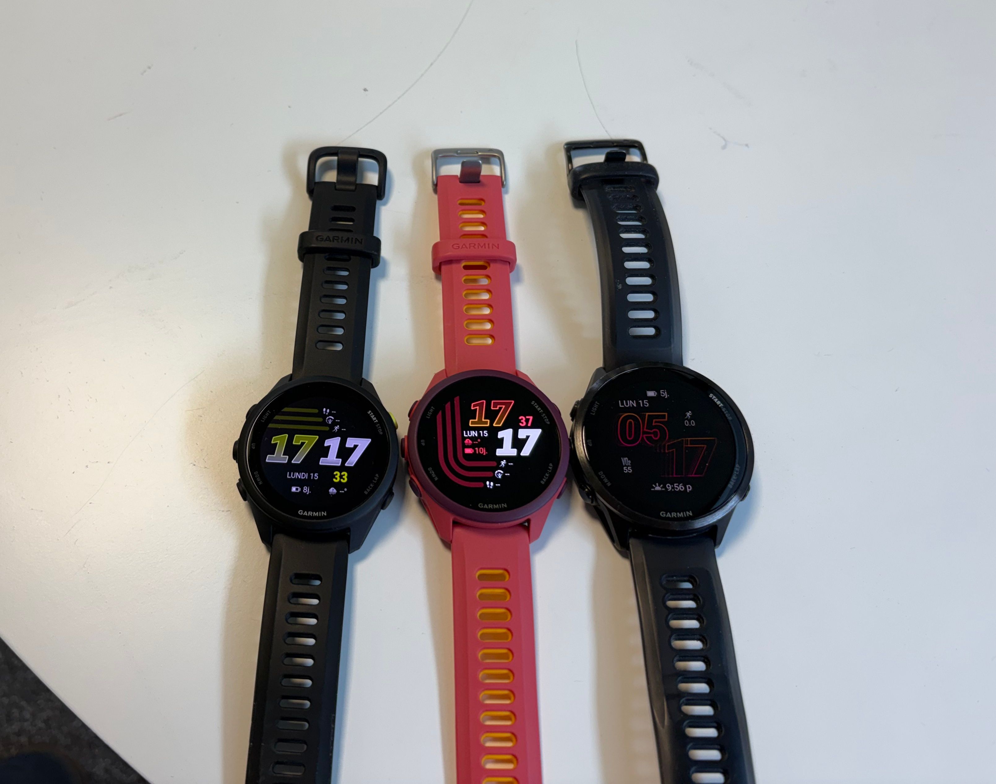 La triplette Forerunner 70, 170 et 570 à côté