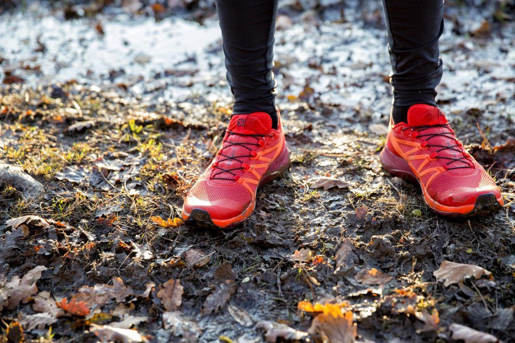 Zapatillas rojas de trail
