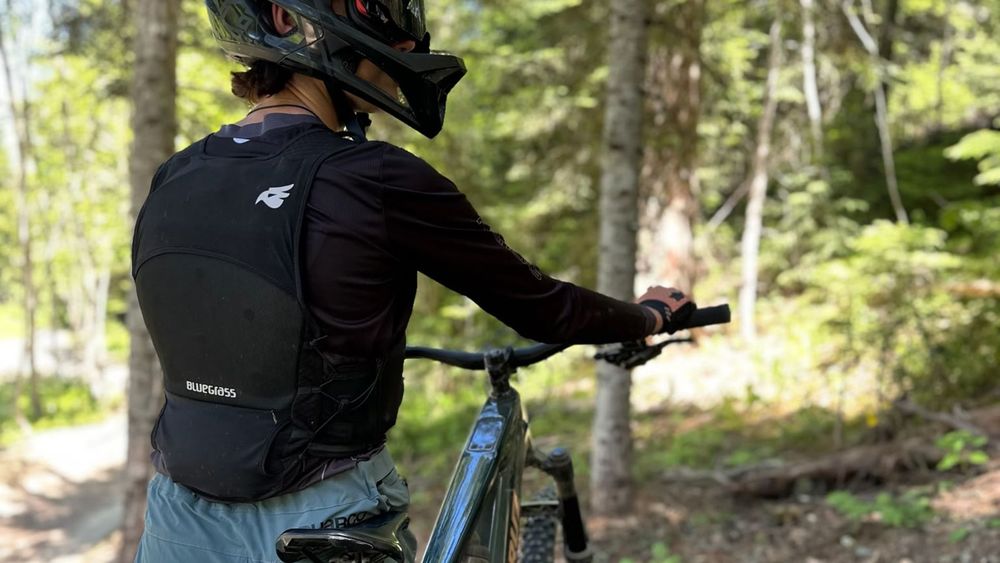 Testing the Bluegrass Venture MTB vest from the back
