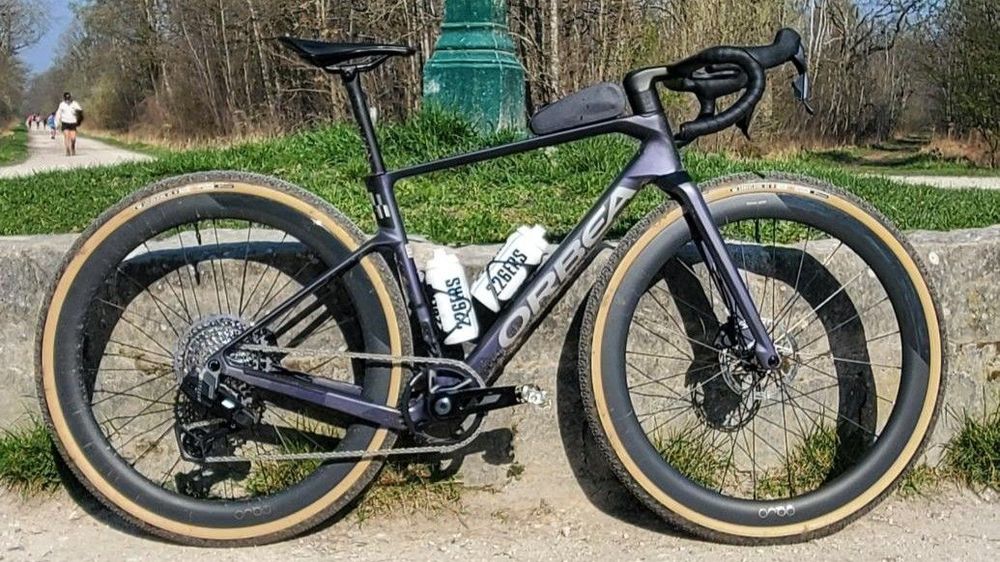 Hutchinson Touareg Race mounted on an Orbea Terra Race