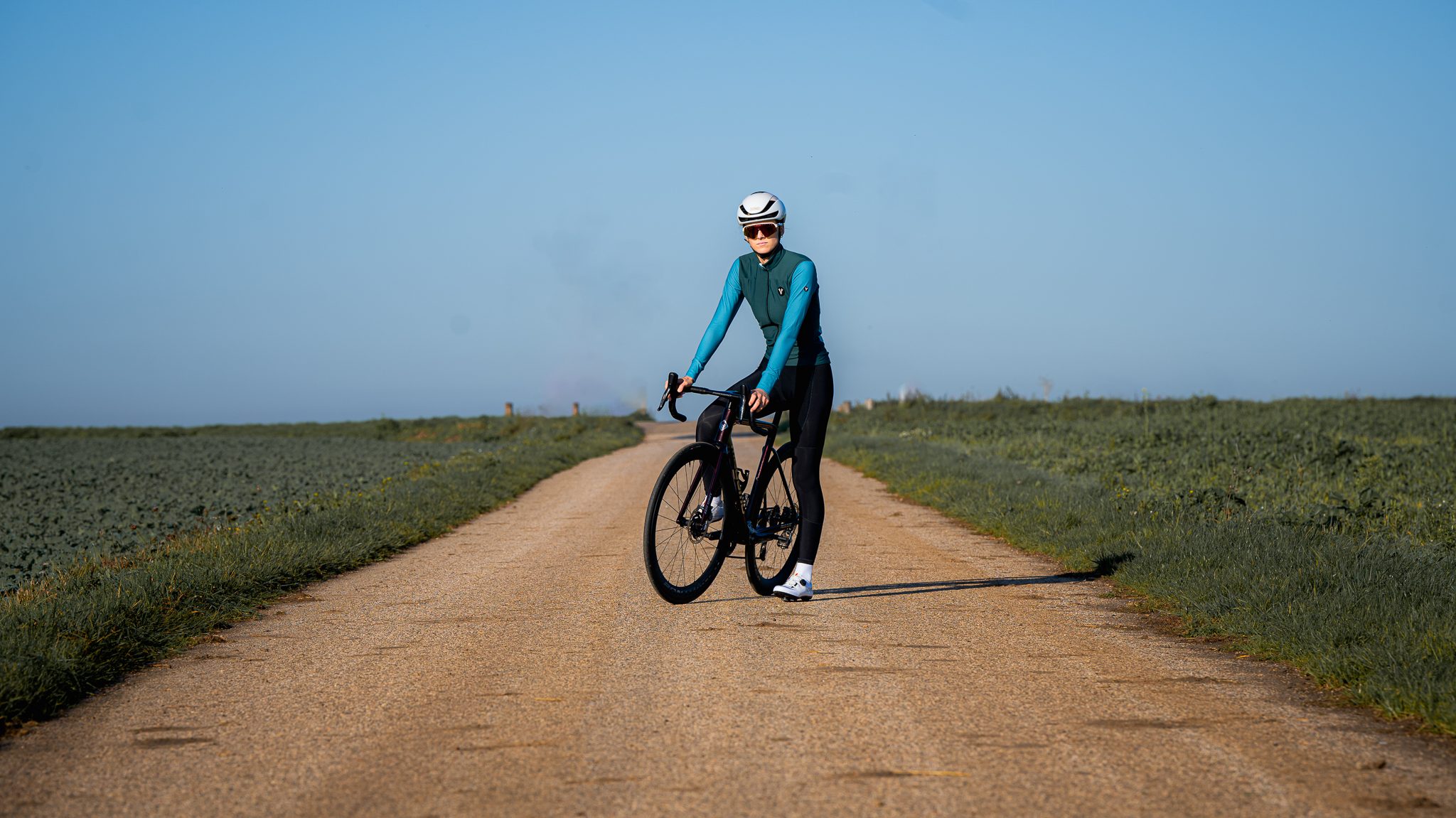 Test de pneu route sur une route de Chevreuse avec Chloé